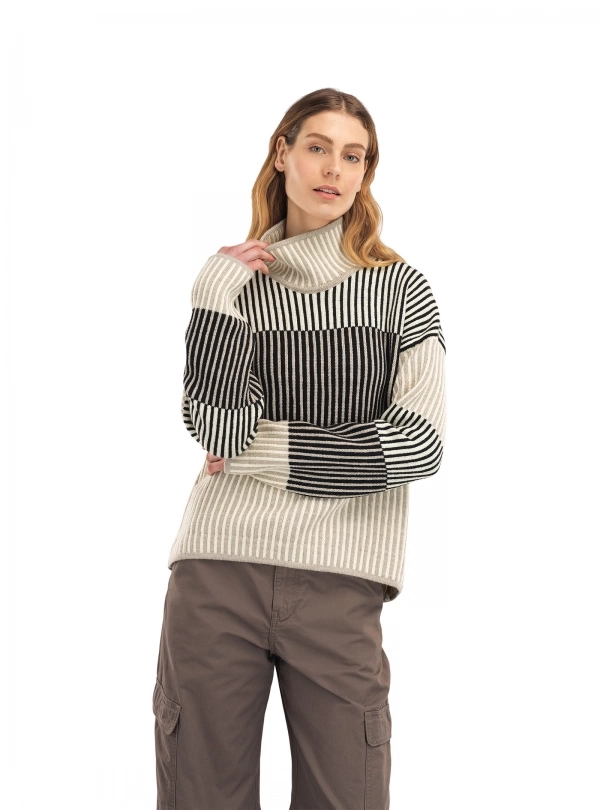 Sweaters for women - Skarstind Sweater - Dale of Norway